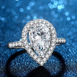 New 18 k White Gold Engagement Ring
